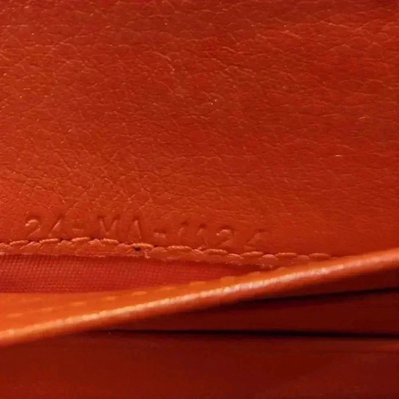 Dior Rendezvous Red Leather Wallet-On-Chain - Picture 3 of 16